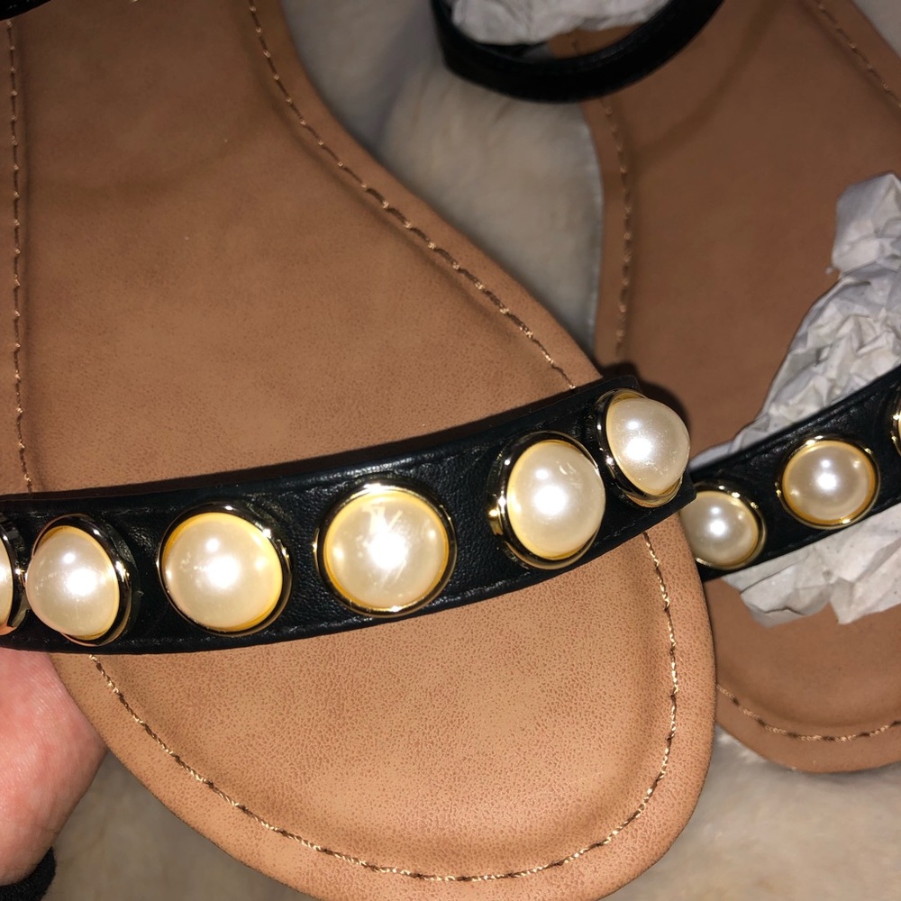 *NEW* Gold Pearl Black Strappy Sandals - Picture 2 of 8